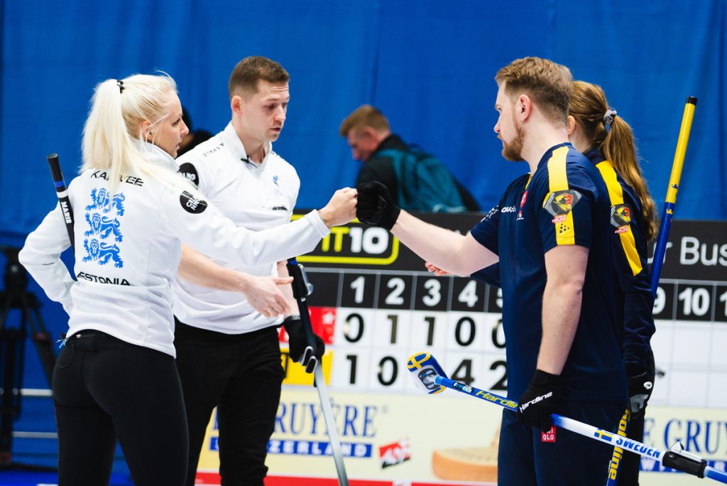 Estoniens et suédois