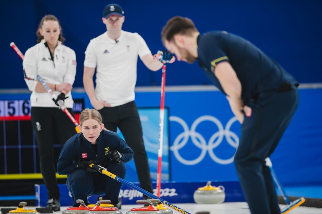  Les équipes Suède et Grande Bretagne