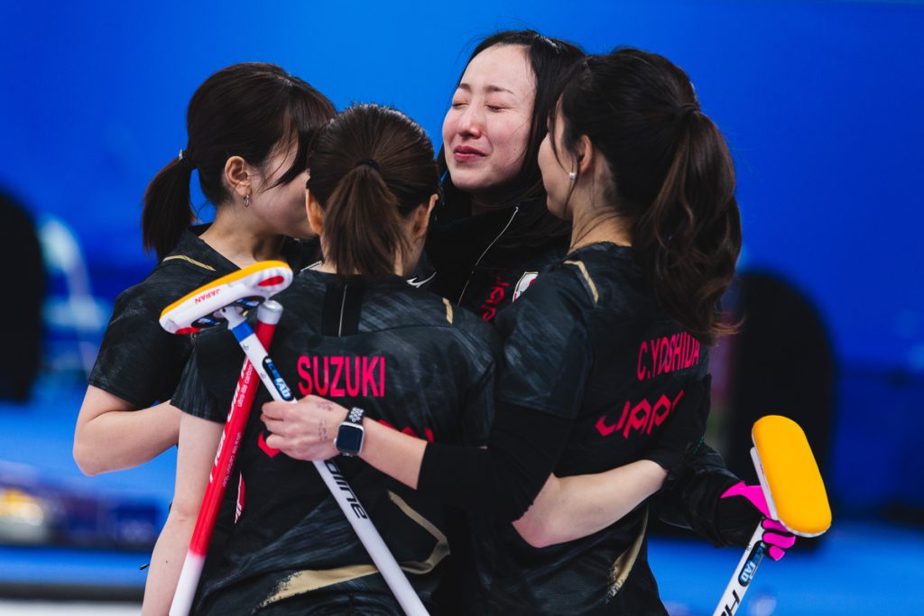  Les japonaises hyper heureuses