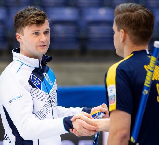 Bruce Mouat et Christoffer Sundgren en
          2021